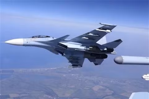 Cần lưu ý rằng liên quan đến sự xuất hiện của tàu chiến Mỹ trên vùng biển của Biển Đen, một vùng kín rộng vài nghìn km vuông đã được thiết lập dọc theo bờ biển Nga, trong khi tàu khu trục này liên tục ở trong phạm vi hủy diệt của các hệ thống tên lửa bờ.