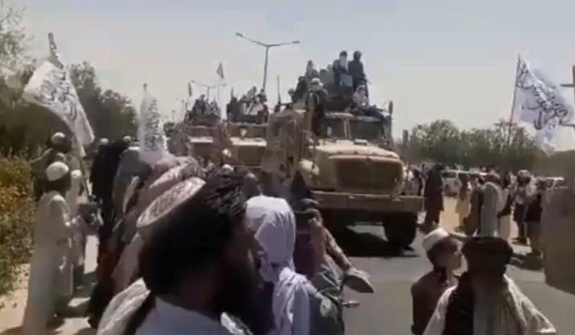 Tuy nhiên với sự sụp đổ của chính quyền Afghanistan, toàn bộ những chiếc xe này đã rơi vào tay Taliban. MaxxPro trở thành xe bọc thép kháng mìn tốt nhất của lực lượng này.