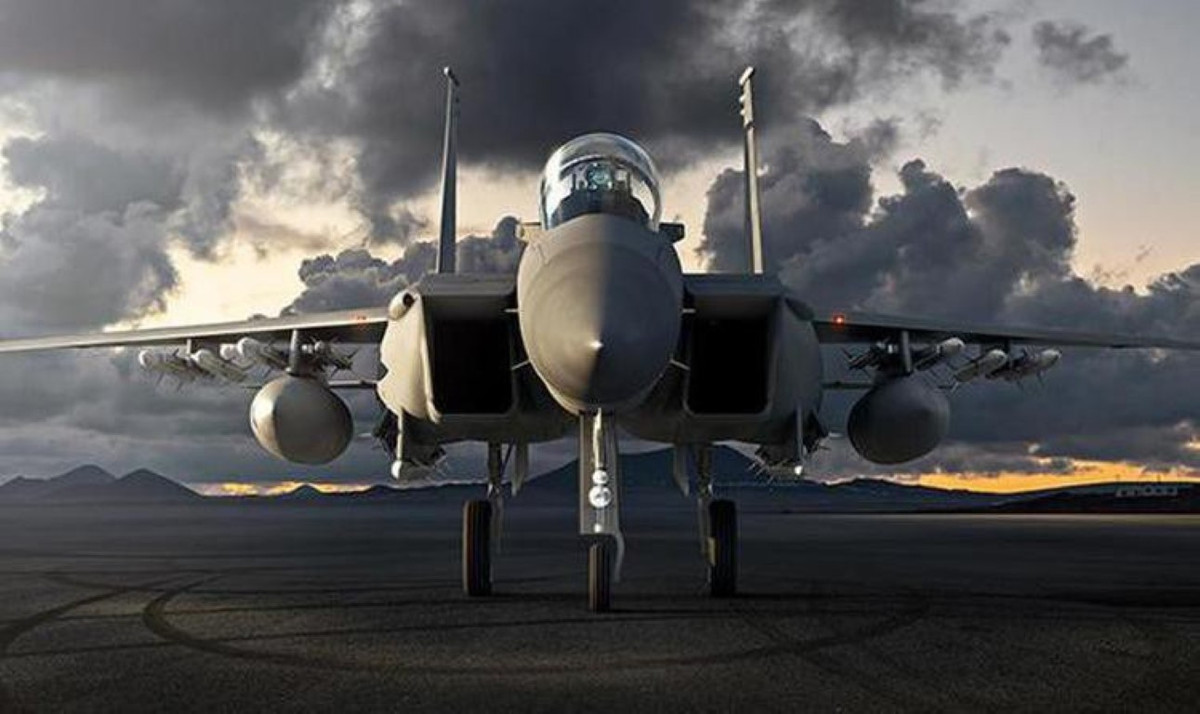 “Với khả năng mang tải trọng vũ khí lớn, được phát triển trên nền tảng kỹ thuật số với kiến trúc mở, F-15EX là một nhân tố quan trọng trong đội hình chiến đấu chiến thuật, đồng thời là sự bổ sung cho các tiêm kích thế hệ 5”, đại tá Dorey nói.