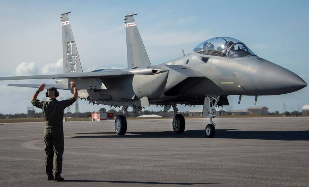 Mang được nhiều tên lửa, đồng nghĩa với việc F-15EX có thể dễ dàng chiếm ưu thế trước đối phương.