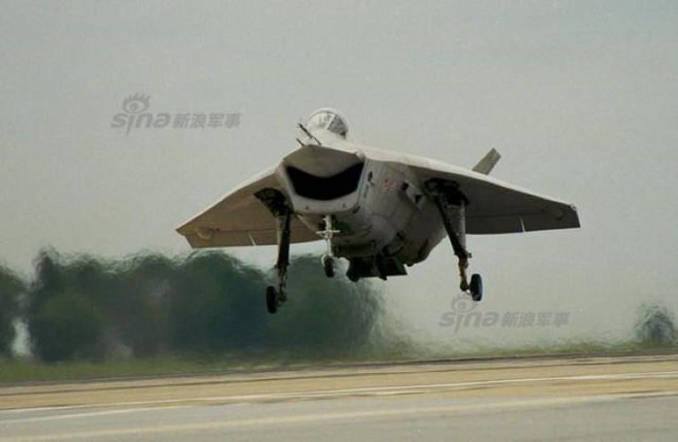 Máy bay được trang bị 1 động cơ turbine phản lực cánh quạt đẩy Pratt &amp; Whitney F119, nó cung cấp lực đẩy khô 125 kN và lên tới 191 kN khi bật tăng lực.