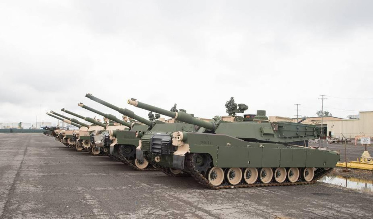 Các cuộc thử nghiệm thực địa toàn diện mất khoảng hai năm, và theo kết quả được ghi nhận, M1A2C đã được công nhận là phù hợp để sản xuất hàng loạt và đưa vào trang bị.