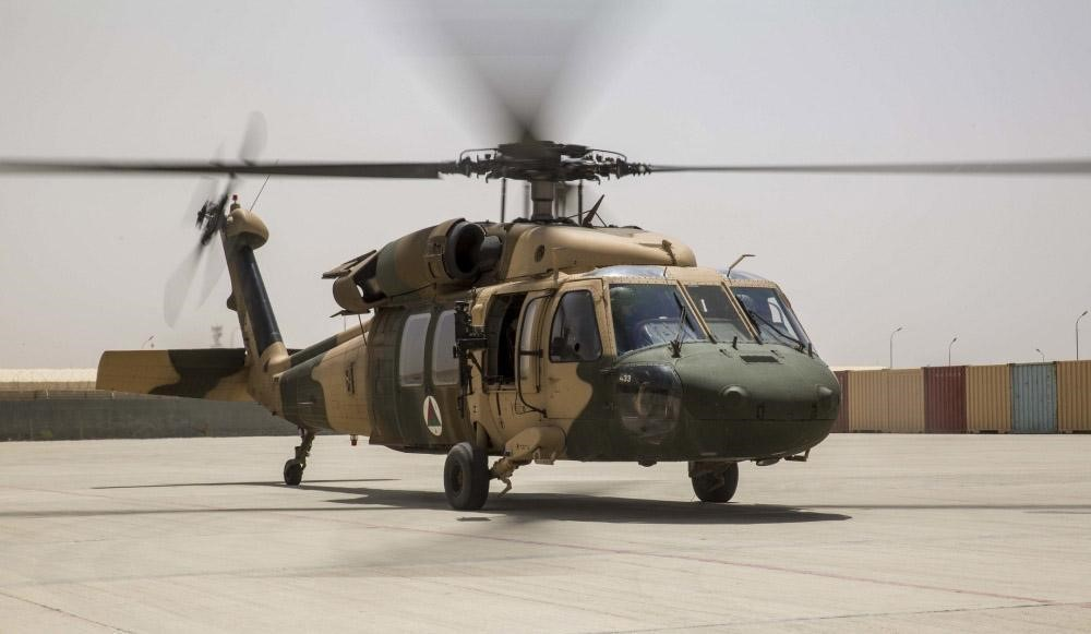 UH-60 có nhiều phiên bản, trong đó phiên bản UH-60A được chế tạo với tư cách là trực thăng vận tải chiến thuật và cũng chiếm số lượng nhiều nhất.