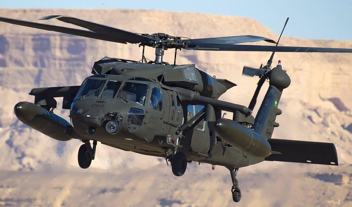 UH-60M được nâng cấp với động cơ T700-GE-701D hoạt động ổn định và tiết kiệm nhiên liệu hơn, ngoài ra hộp số sử dụng công nghệ mới giúp tuổi thọ lâu hơn và hệ thống điện tử cũng hiện đại hơn.