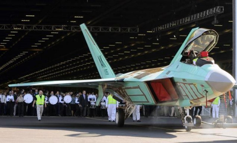 Lý do thứ hai và quan trọng hơn để không tiếp nhận thêm tiêm kích F-22 Raptor chính là thời gian cần thiết để khởi động lại việc sản xuất chiếc máy bay chiến đấu này.