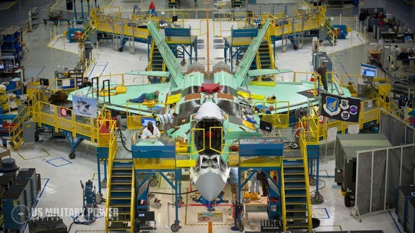 Không quân Mỹ buộc phải từ bỏ việc chế tạo thêm chiến đấu cơ tàng hình thế hệ năm F-22 Raptor khi tiêm kích thế hệ 6 của Nga được giới thiệu, điều này được đăng tải bởi tờ tạp chí National Interest (NI).