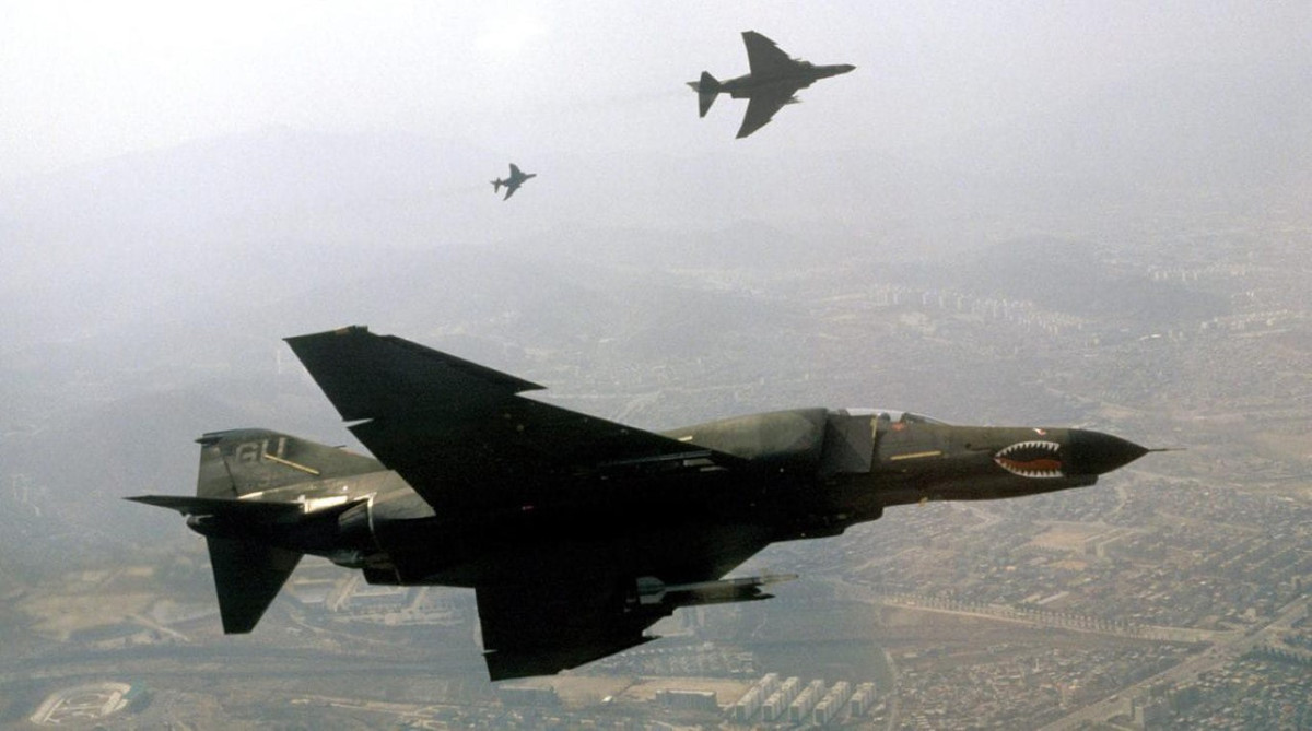 Ước tính đã có hơn 1000 chiếc F-4E được Mỹ bán cho các đồng minh của mình, năng lực tác chiến của chiếc F-4E được thể hiện rõ nét khi chúng tham gia cuộc chiến tranh Ả Rập-Israel năm 1973 và 1982.