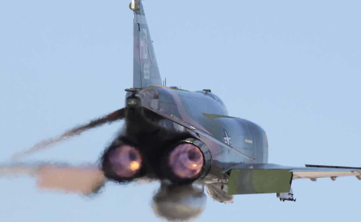 Nếu những chiếc F-4 đời đầu bị rụng cánh tại chiến trường Việt Nam thì tại chiến trường Trung Đông điều ngược lại đã xảy ra, hàng loạt máy bay MiG của khối Ả Rập bị F-4E bắn cháy.