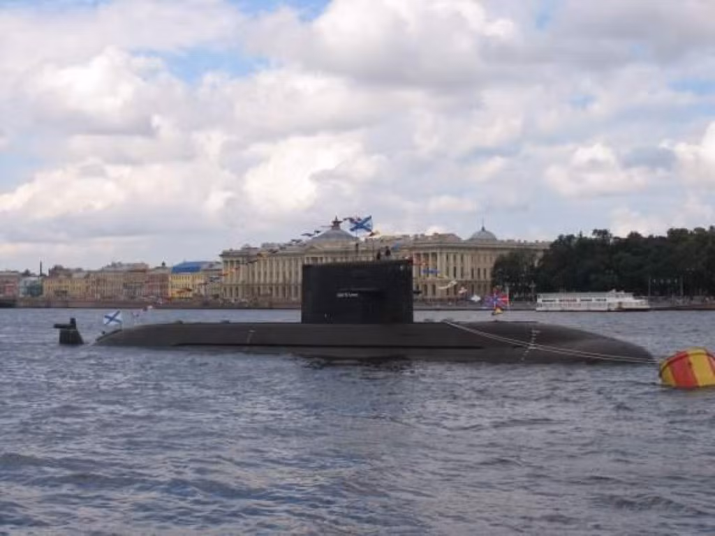 Có thể kể ra đây một vài ví dụ như công nghệ tàng hình plasma trên tên lửa đạn đạo Iskander-M hay những tính năng ưu việt khiến tiêm kích Su-57 bỏ xa F-22 của Mỹ...