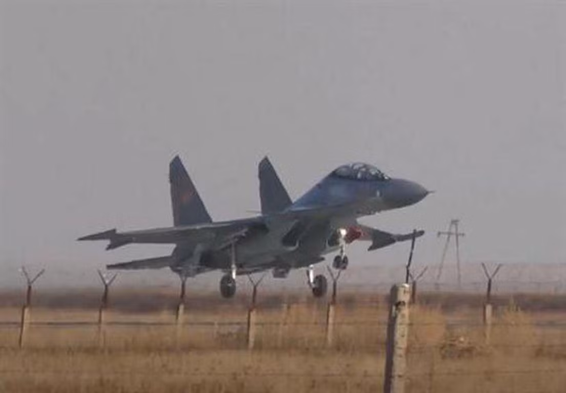 Tiêm kích Su-30SM có khả năng thực hiện nhiệm vụ được giao bất kể điều kiện thời tiết và thời gian. Khách hàng nước ngoài của Su-30SM hiện ngoài Kazakhstan còn có thêm Belarus.