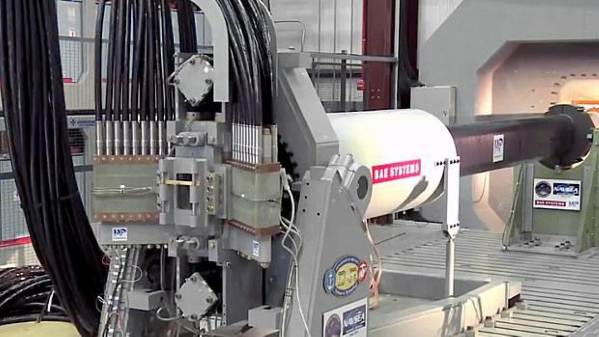 Dù là một vũ khí đến từ tương lai, nhưng do tồn tại không ít vấn đề kỹ thuật, nên có thể Mỹ phải tạm dừng lại để đánh giá mức độ thiệt-hơn nếu tiếp tục phát triển dự án này.