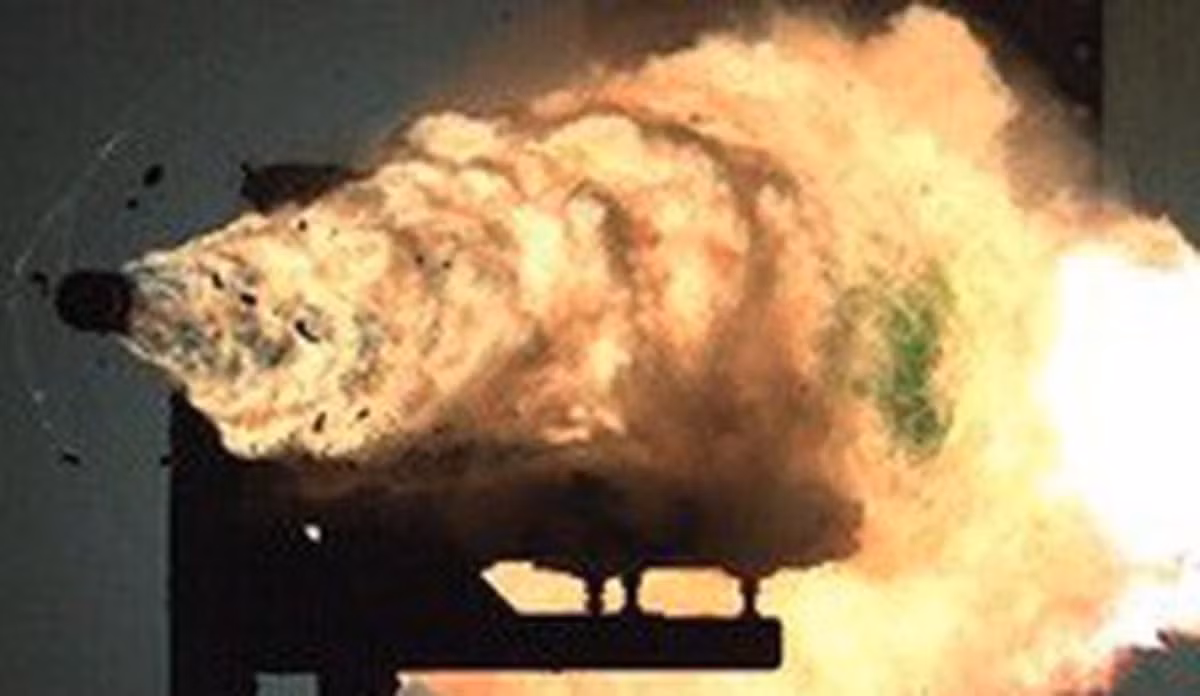 Ước tính Mỹ đã chi hơn nửa tỷ USD cho dự án này kể từ năm 2005 và Đến năm 2017, Viện nghiên cứu hải quân Mỹ (ONR) thông báo đã bắn thử nghiệm pháo điện từ trên mặt đất.