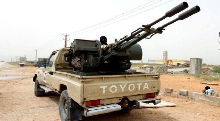 "Có hai người đứng cạnh xe tải và chúng tôi hỏi rằng họ có chìa khóa không", binh nhì Alsajjad Al Lami kể lại.