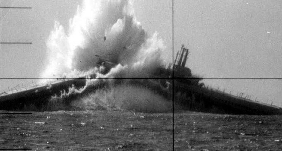 USS Tang là tàu ngầm diesel - điện lớp Balao, được biên chế năm 1943 với thủy thủ đoàn 87 người và kho vũ khí gồm 24 ngư lôi.