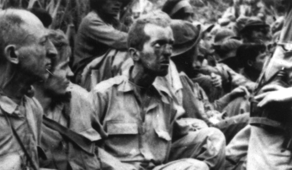 Trong 13 thủy thủ thoát ly khỏi tàu ngầm, chỉ có 8 người lên được mặt biển. Chỉ 5 người trong số đó sống sót, nhưng bị Nhật bắt làm tù binh.