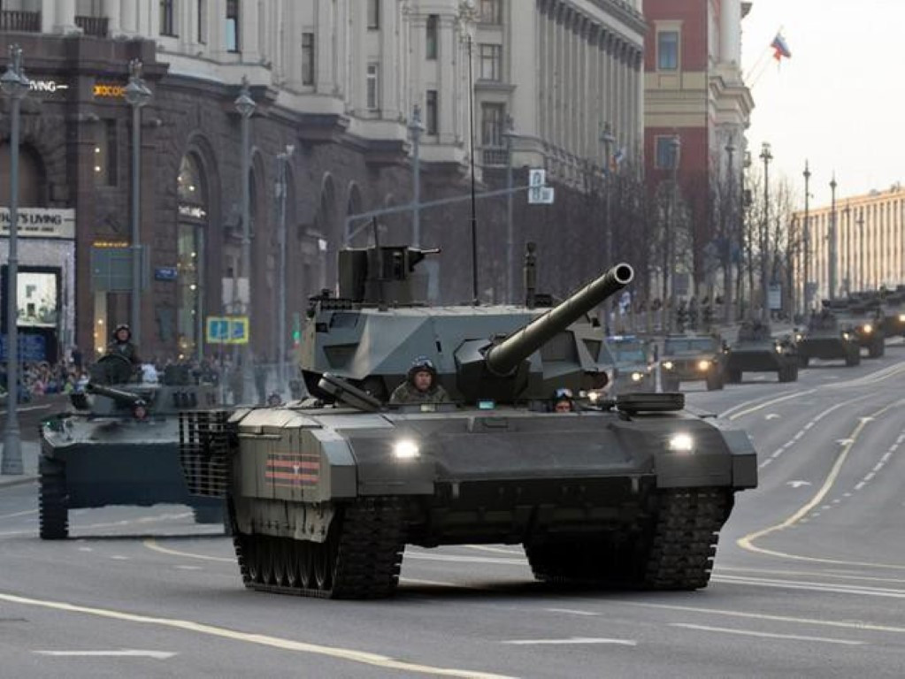 Tuy nhiên tuyên bố trên của Nga vẫn đang bị nghi ngờ vì chưa được kiểm chứng ngoài thực tế, bởi tính đến thời điểm này xe tăng T-14 Armata vẫn chưa được sản xuất hàng loạt để bàn giao cho Lục quân Nga.