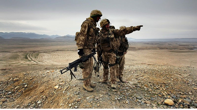 Mặc dù vậy, sẽ không có bất cứ một cuộc chuyển giao quyền lực nào. Taliban, chỉ đơn giản nắm chính quyền, khi mà toàn bộ dàn lãnh đạo của chính quyền Afghanistan đương nhiệm, dường như đã trốn hết ra nước ngoài.