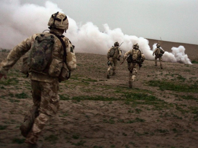 Chuyên gia phân tích của trang Avia cho biết, London sẽ phải cảm thấy hổ thẹn, khi lính đặc nhiệm của họ không hề tham gia bảo vệ Kabul, mà quay đầu bỏ chạy ngay lập tức, trước khi Taliban kịp tiến vào thủ đô.