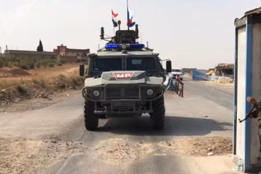 Người dân địa phương cho biết, họ nhìn thấy nhiều xe bọc thép của Nga đã được chuyển tới khu vực. Các xe tải hạng nặng chở binh lính, vũ khí và đạn dược cũng được đưa tới đây.