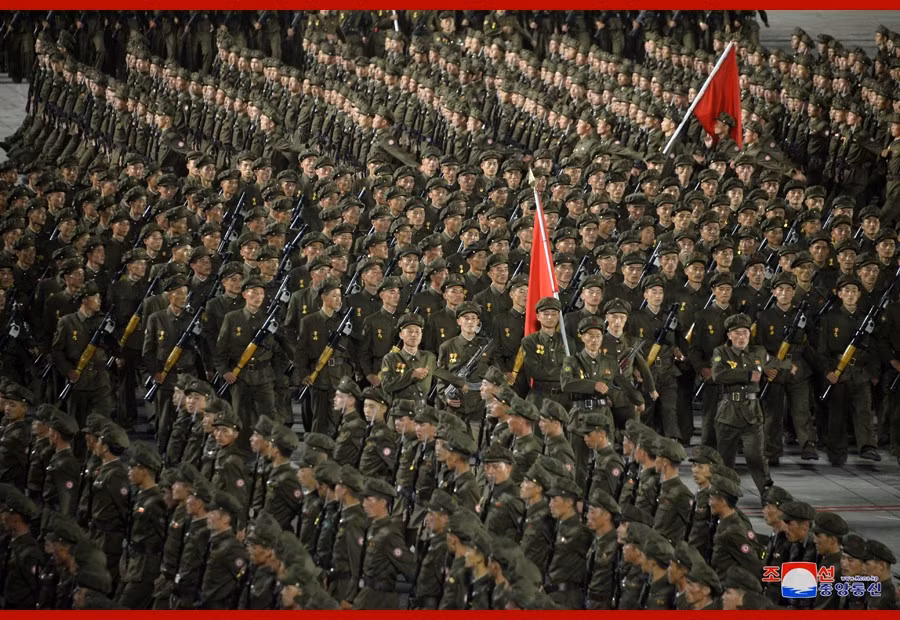 Truyền thông thế giới cho biết, đây có thể là một bước tiến của Triều Tiên, khi nước này không còn muốn sử dụng buổi lễ duyệt binh, như một dịp để phô trương sức mạnh quân sự.