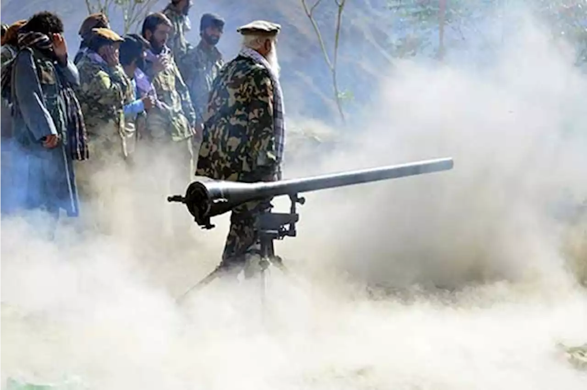 Cụ thể, địa thế của thung lũng này với các dãy núi cao kéo dài cùng với đường nhựa chạy lọt thỏm giữa thung lũng, sẽ cực kỳ thích hợp cho việc phục kích tấn công phương tiện cơ giới.