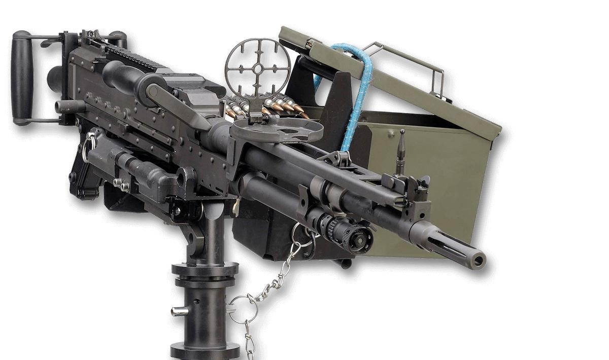 Biến thể này cũng có thiết kế đơn giản hơn so với người tiền nhiệm, điểm dễ nhận thấy là M240C không có nắp bảo vệ nhiệt và được tiếp đạn bằng một hộp đạn đặt bên trái của súng.