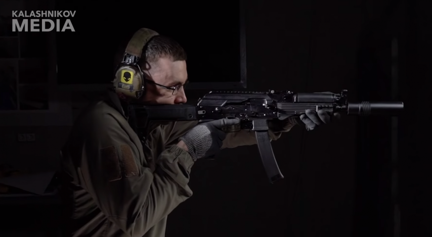 Bộ Quốc phòng Nga gần đây cho biết, vũ khí thế hệ mới sẽ được bổ sung vào gói trang bị sinh tồn của các phi công quân sự Nga. Đó làsúng tiểu liên PPK-20và súng ngắn Lebedev.