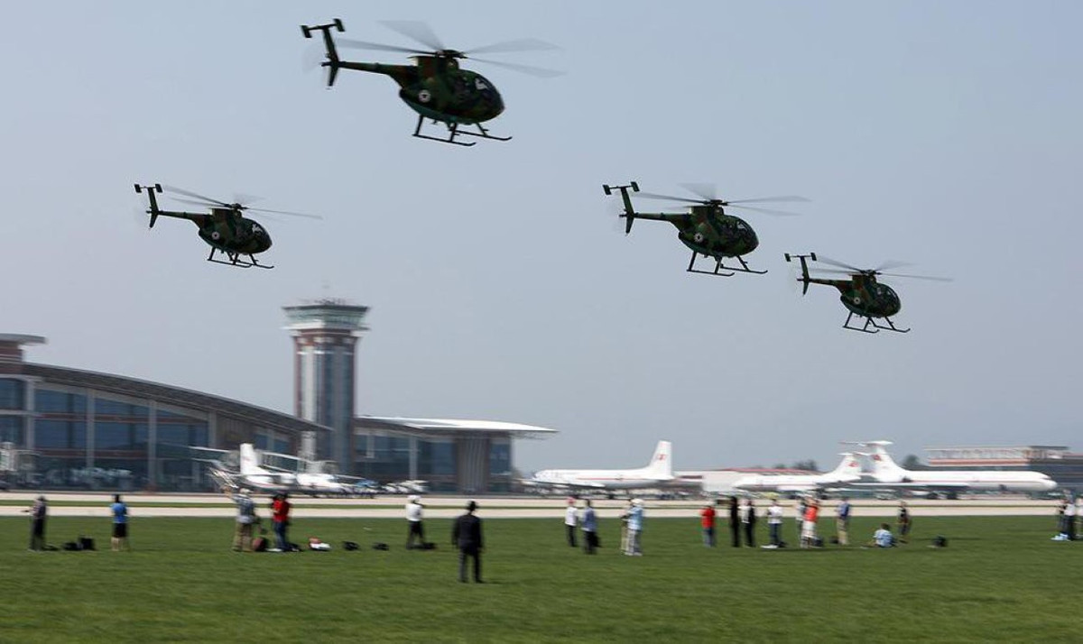 Đầu thập niên 80, một công ty của Triều Tiên đã tìm đến Delta-Avia Fluggeräte GmbH đặt mua giúp 1 lô máy bay trực thăng.