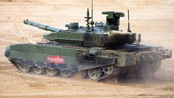Trong khi đó T-90M Proryv-3 chủ yếu sẽ đi vào phục vụ quân đội theo các hướng phía Tây và Nam. Ngoài ra T-72B3 cùng với T-72B3M nâng cấp sẽ được cung cấp cho tất cả các quân khu, ngoại trừ miền Bắc.