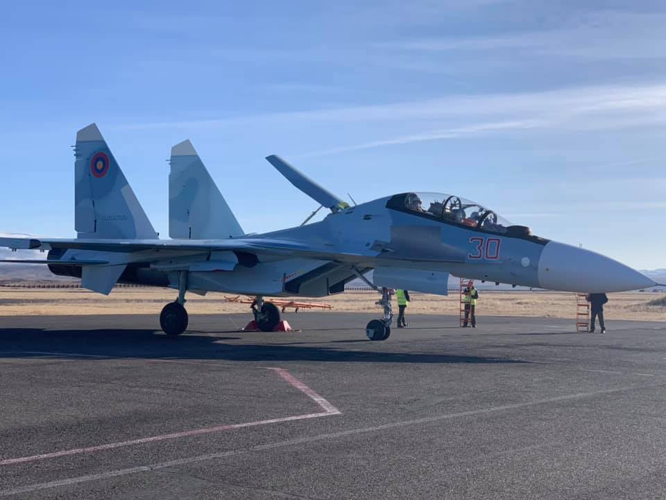 Trong khi đó, cựu lãnh đạo của Bộ Quốc phòng Armenia khẳng định rằng, Su-30SM của Armenia không được bán kèm vũ khí vì Moscow không chịu bán tên lửa tầm bắn trên 130 km ra nước ngoài.