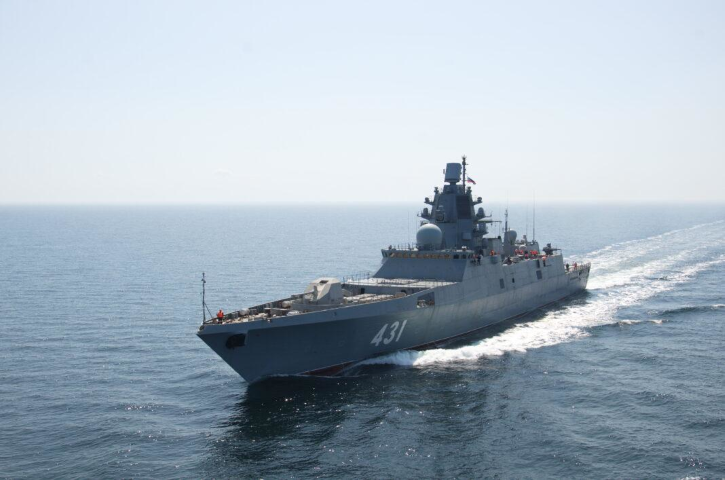 Ví dụ vào tháng trước, Hải quân Nga đã chặn đường đi của một tàu khu trục Mỹ ở Biển Nhật Bản, tàu này đang cố gắng đột nhập vào vùng biển - nơi vào thời điểm đó phía Nga và Trung Quốc đang tiến hành cuộc tập trận chung.