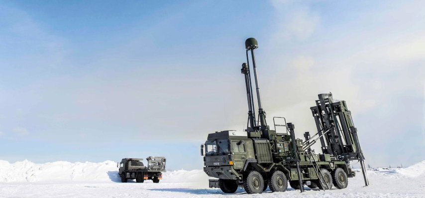 Hệ thống chỉ huy có khả năng điều khiển đồng thời đường bay của 24 tên lửa, phát triển tốc độ lên tới 3.700 km/h, hướng chúng tới 24 mục tiêu khác nhau. Tầm bắn được xác nhận của tên lửa CAAM là 25 - 45 km (tùy thuộc vào động cơ) và tầm bắn lý thuyết là 60 km.