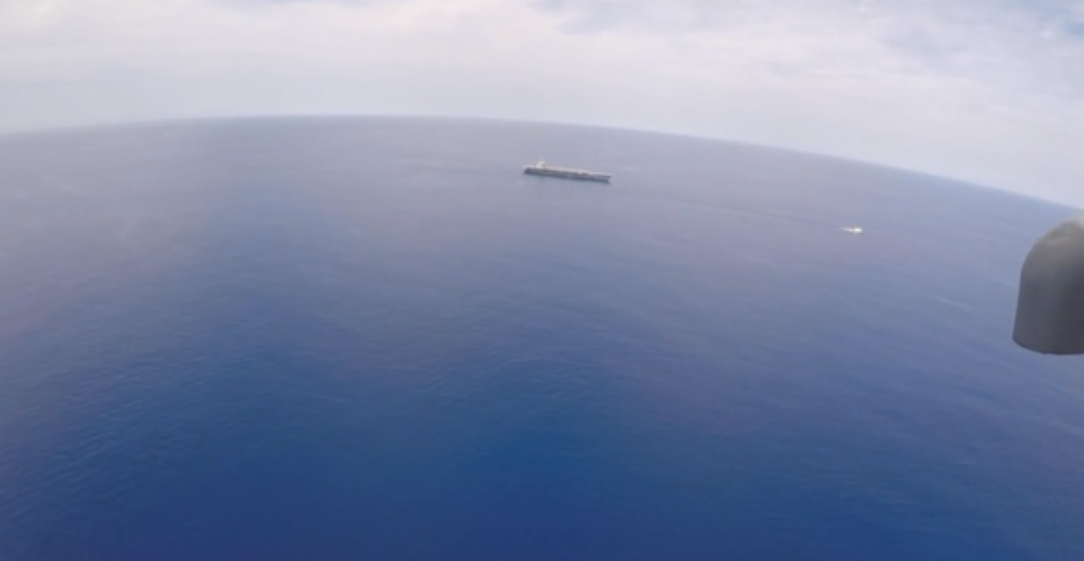 Hải quân Mỹ vừa tiến hành thử nghiệm nổ ngay cạnh tàu sân bay USS Gerald R. Ford để kiểm tra khả năng chịu sốc của phần khung thân tàu.