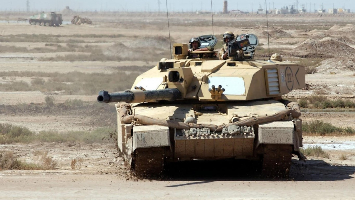 Trong chiến tranh Iraq năm 2003, không một chiếc Challenger 2 nào bị phá hủy hoàn toàn, trong khi một số xe tăng M1 Abram của Mỹ đã bị hỏa lực Iraq bắn cháy.