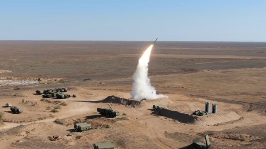 Ngoài Nga thì Trung Quốc và Thổ Nhĩ Kỳ cũng đã biên chế hệ thống phòng không S-400 tối tân này.