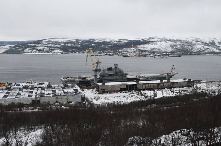 Trong khi các chuyên gia quân sự Nga đang nỗ lực nghiên cứu, thiết kế một lớp tàu sân bay mới hiện đại hơn cho tương lai, thì số phận của chiếc Kuznetsov dường như đã bị phần lớn mọi người bỏ quên.