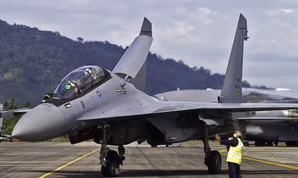 Hiện nay, Su-30MKM đang được biên chế cho Phi đội 11, Không quân Malaysia tại căn cứ không quân Gong Kedak.
