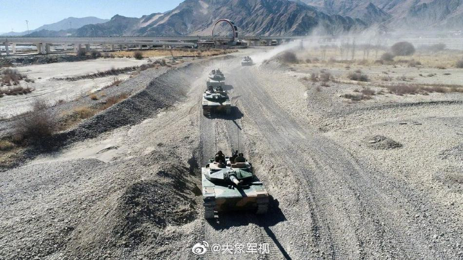 Điều đáng nói đó là ở thời điểm hiện tại, trong ba cường quốc quân sự trên thế giới bao gồm Trung Quốc, Nga và Mỹ, chỉ duy nhất Bắc Kinh có sở hữu xe tăng hạng nhẹ trong biên chế.