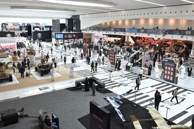 IDEX là triển lãm vũ khí được tổ chức 2 năm một lần ở Abu Dhabi, UAE với sự tham gia của hàng trăm nhà sản xuất quân sự trên thế giới với lượng khách thăm quan có thể đến 100.000 người.