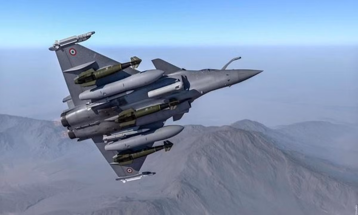 Động cơ sử dụng hệ thống kiểm soát nhiên liệu kỹ thuật số giúp tăng lực đẩy, tiết kiệm nhiên liệu và giảm bức xạ hồng ngoại.