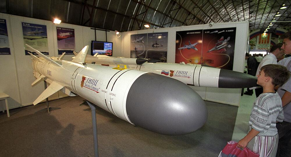 Chuyên gia quân sự nổi tiếng Alexei Leonkov đến từ Tạp chí Kho vũ khí của tổ quốc bình luận: "Có rất ít thông tin về tên lửa mới nhất. Bây giờ chỉ có các cuộc nói chuyện về sự xuất hiện của Gremlin, đặc điểm của nó vẫn còn bí mật".