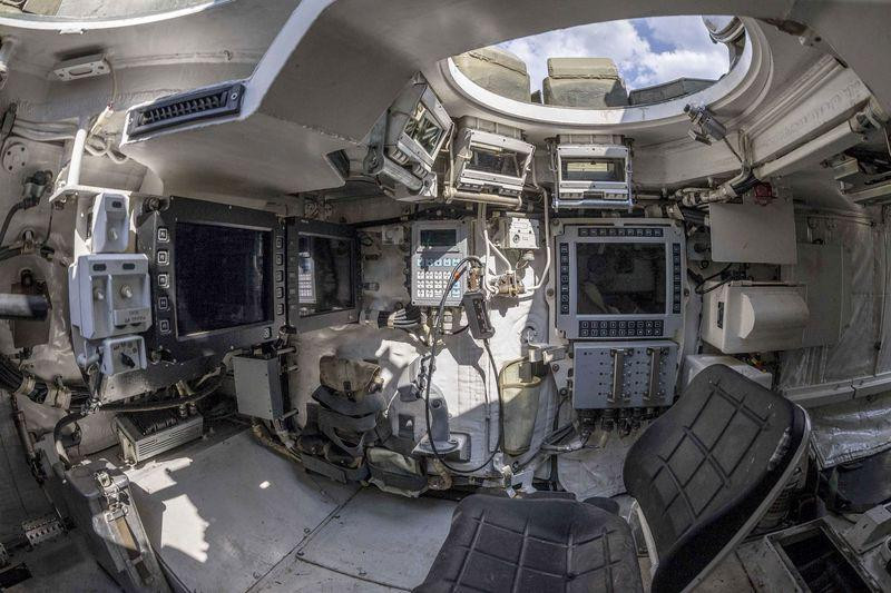 Trong cuộc trò chuyện với đại diện của nhà phát triển, có thể phát hiện ra rằng chiếc xe đã thể hiện xuất sắc trong các bài kiểm tra. Thiết kế module của thiết bị trên nền tảng Armata giúp nâng cao đáng kể việc khôi phục khả năng chiến đấu của phương tiện trên thực địa.