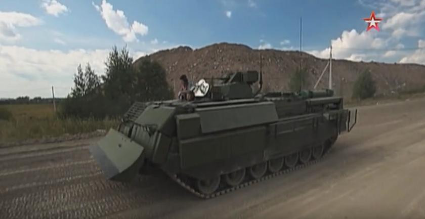 Những người thử nghiệm cho biết ARV mới thoải mái hơn nhiều so với những loại cũ. Đầu tiên, nhờ kích thước lớn của khung gầm mang lại nhiều không gian bên trong hơn.