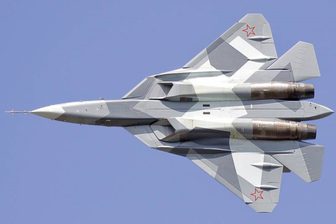 Tiêm kích thế hệ năm Su-57 sẽ có khả năng mang theo tối đa 150 viên đạn pháo loại này. Để đảm bảo kiểu dáng khí động học và khả năng tàng hình của máy bay, khẩu pháo tự động 30mm của Nga sẽ được đặt bên trong máy bay, kèm theo đó là nắp che có thể đóng mở.