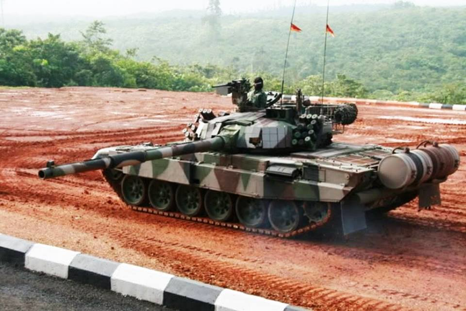 Điểm mạnh lớn nhất của PT-91M đó là nó hiếm, chỉ duy nhất Malaysia sở hữu, vậy nên các tính năng kỹ thuật chi tiết của loại xe tăng này, vẫn là một ẩn số. Nguồn ảnh: Pinterest.