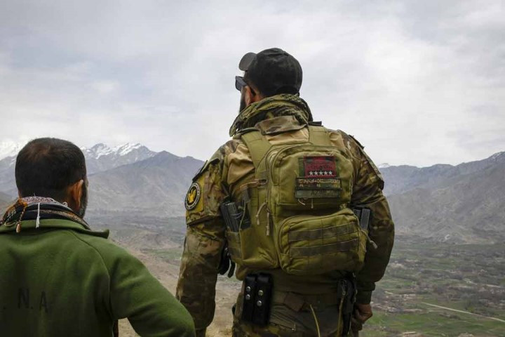 Trong số này, có không ít lính đặc nhiệm Afghanistan, đã được huấn luyện và phục vụ các lực lượng quân đội Anh suốt hàng chục năm qua tại chiến trường Afghanistan.