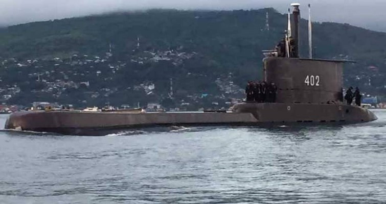 Đã gần 4 ngày kể từ thời điểm tàu ngầm Nanggala 402 của Indonesia mất tích, các công tác tìm kiếm đã thu lại được nhiều kết quả, tuy nhiên cuộc đua thời gian vẫn rất khốc liệt.