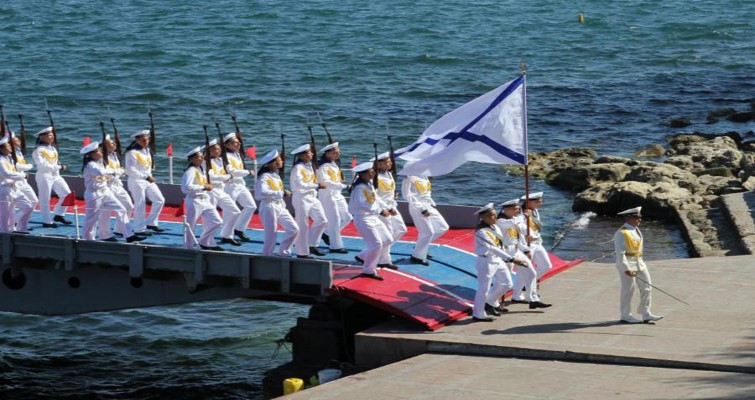 Trên thực tế, Matxcơva đã biến bán đảo Crimea thành một ví dụ điển hình của khái niệm chống tiếp cận, ngăn chặn mọi tàu bè và máy bay hiện diện ở khu vực này, nhằm đánh bại ưu thế không quân và hải quân của Mỹ