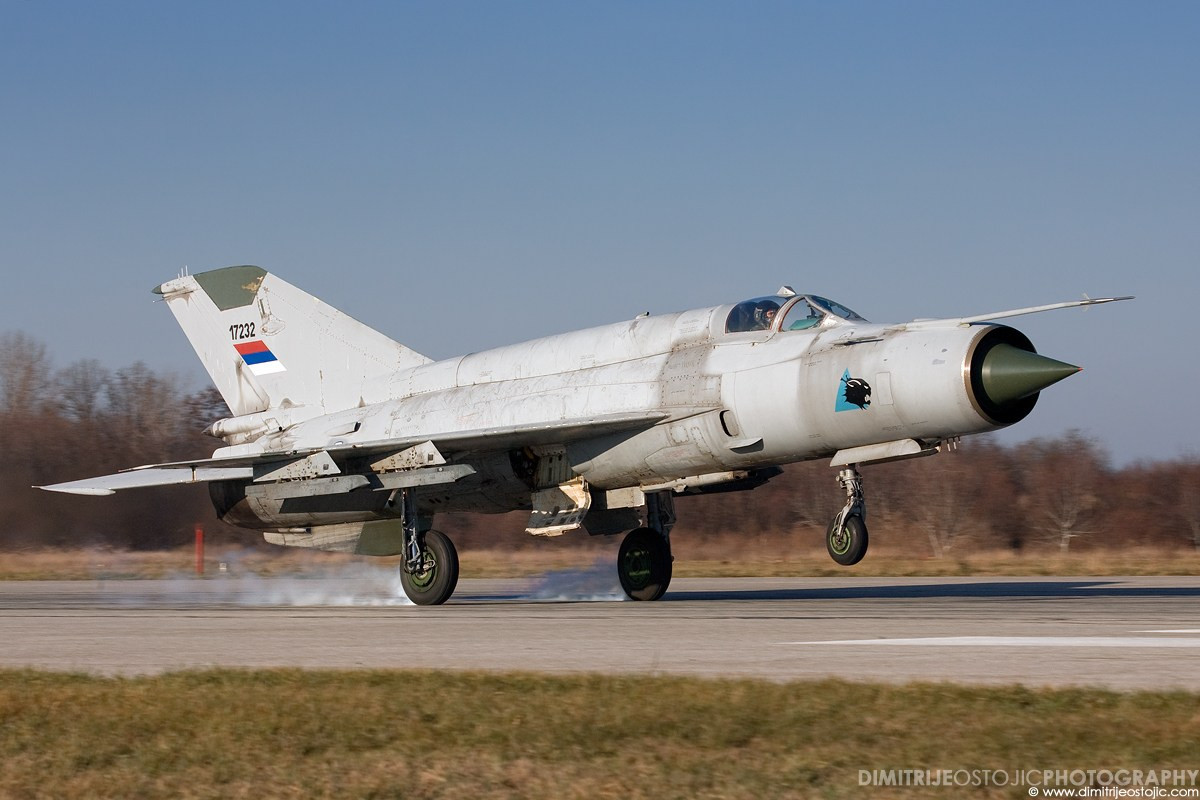 Theo thông tin vừa được trang Sputnik của Nga đăng tải, một quốc gia châu Phi đã bất ngờ đăng bán lô 20 tiêm kích MiG-21 trên trang trade-a-plane.com - một trang chuyên mua bán máy bay các loại trên thế giới. Nguồn ảnh: Avia.