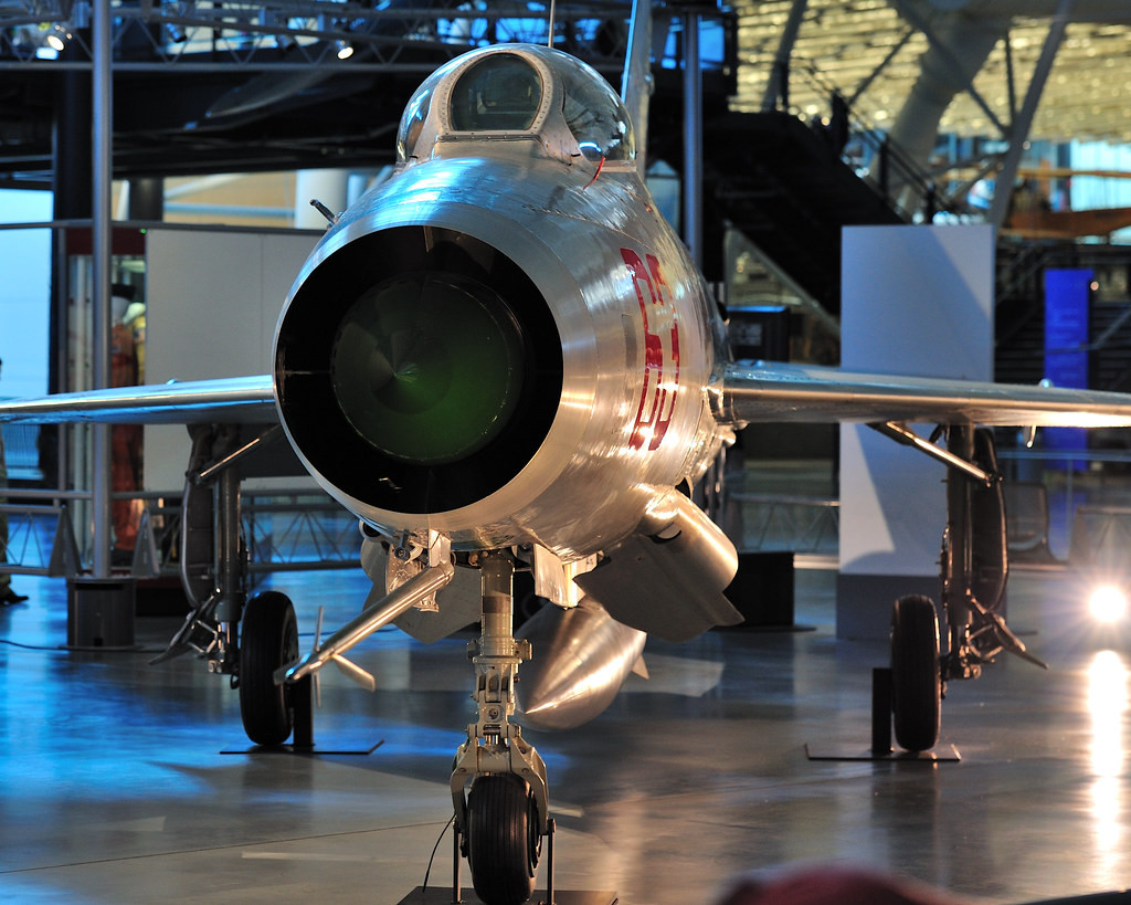 Tới nay, các chiến đấu cơ MiG-21 được cho là đã không còn khả năng hoạt động trong các cuộc không chiến trên không và thường chỉ được sử dụng như lực lượng dự bị ở không quân nhiều quốc gia trên thế giới. Nguồn ảnh: Avia.